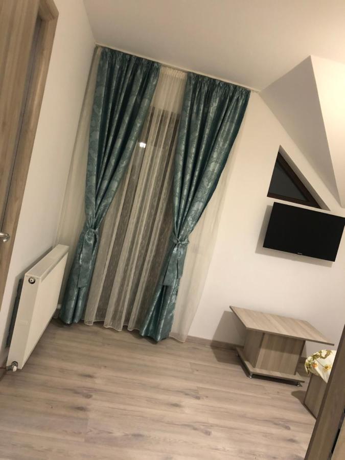 New House Hotel คูร์ตา เด อาร์เจช ภายนอก รูปภาพ