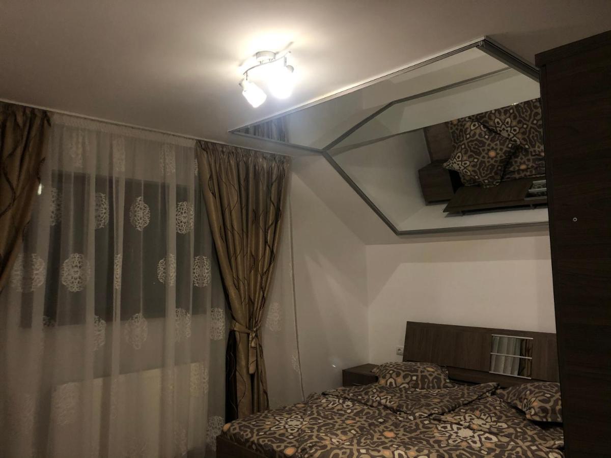 New House Hotel คูร์ตา เด อาร์เจช ภายนอก รูปภาพ